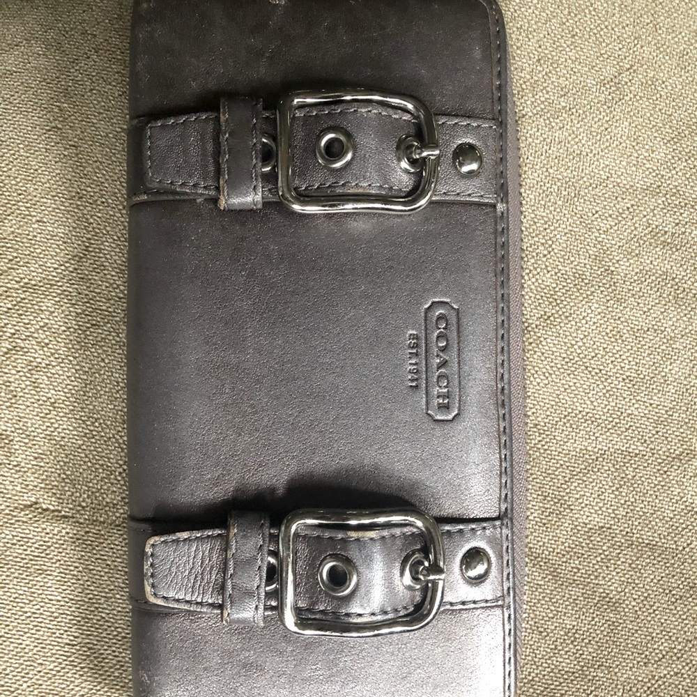 Coach platinum wallet, light use, looks good!
